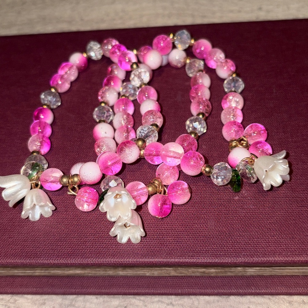 Rapunzels Lily Flower Pink Beaded Bracelet NEW